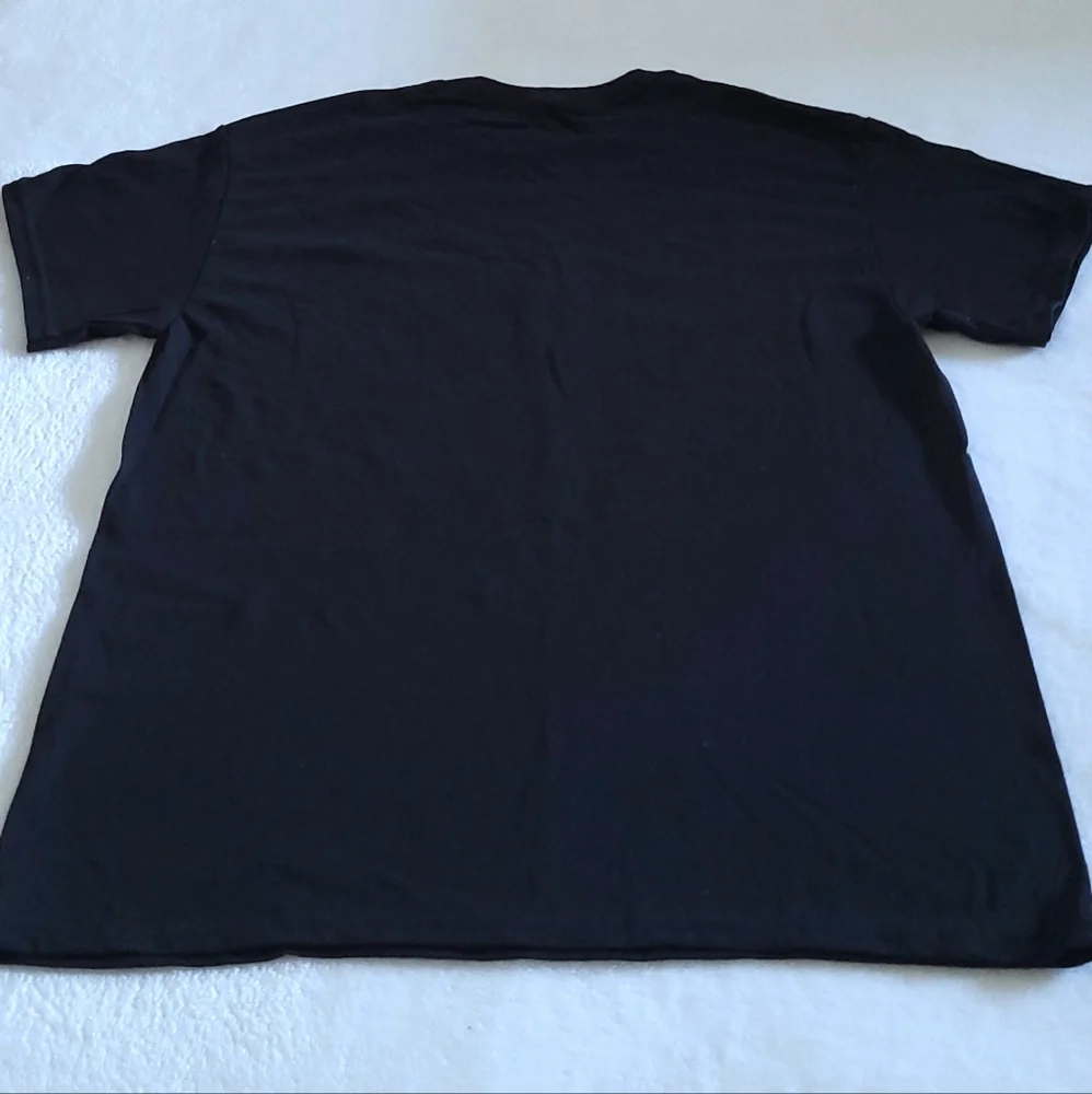 ✨️HP✨️ Obey Worldwide🌎 Graphic Tee👕 - NWOT